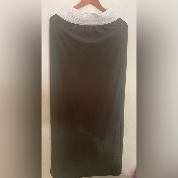 No boundaries long Skirt - Picture 2 of 2